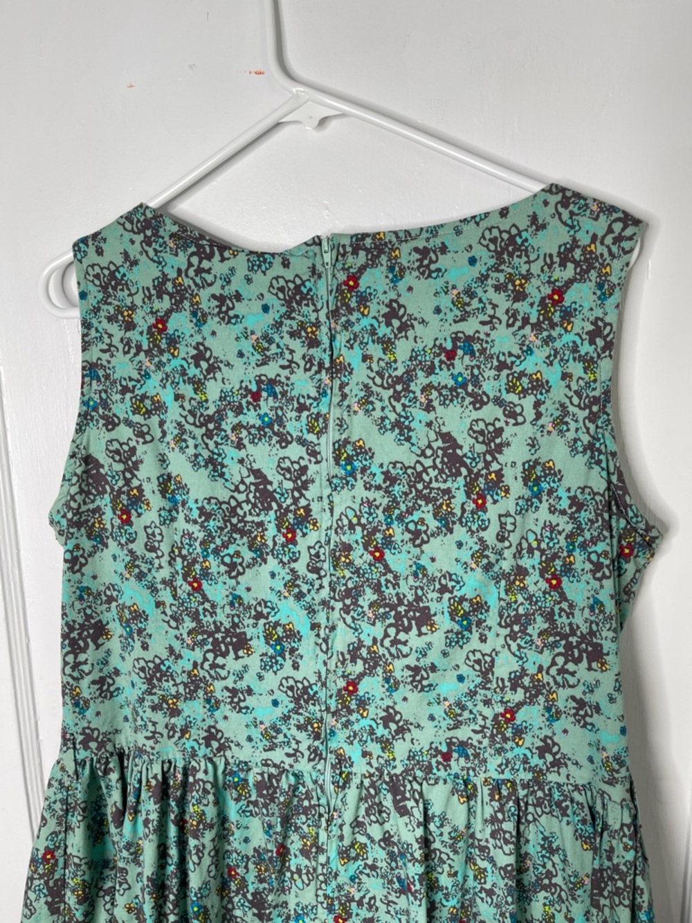 Lindy Bop 2XL Dress Fit Flare Floral Green Flowers Abstract Sleeveless Gathers - Picture 9 of 15